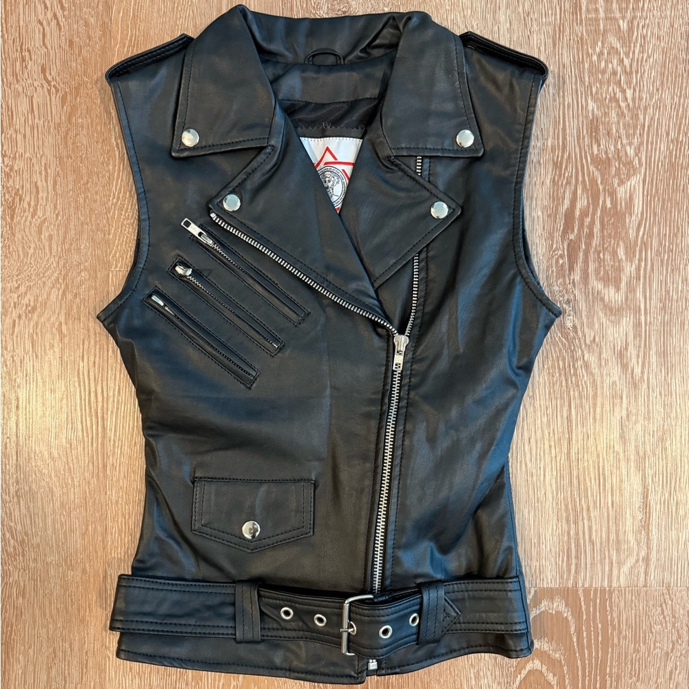 Dr. Faust vegan leather women’s high quality biker vest
Size XS NWOT